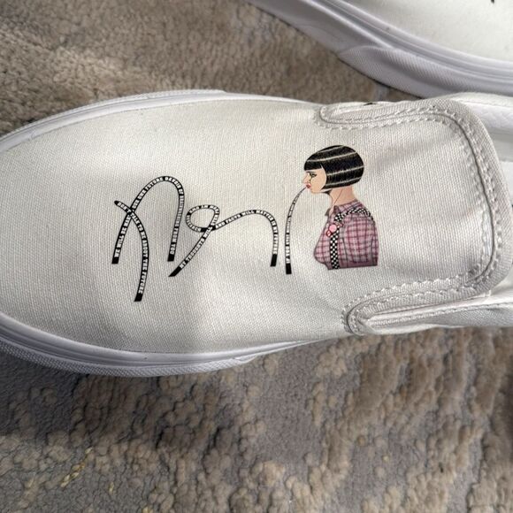 Custom vans white sneaker with cool design on top women’s size 8.5 NWOT - Picture 11 of 13